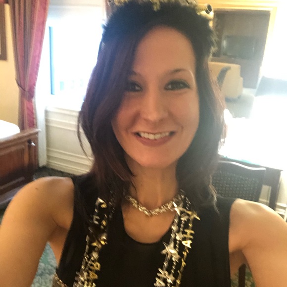 Meet your Posher, Tammy - Picture 2 of 10